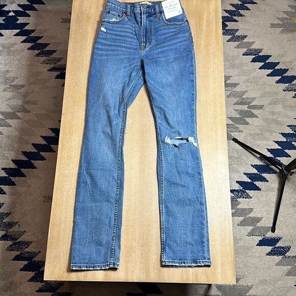 Abercrombie & Fitch The 90s Slim Straight Ultra High Rise Jeans - Picture 5 of 11